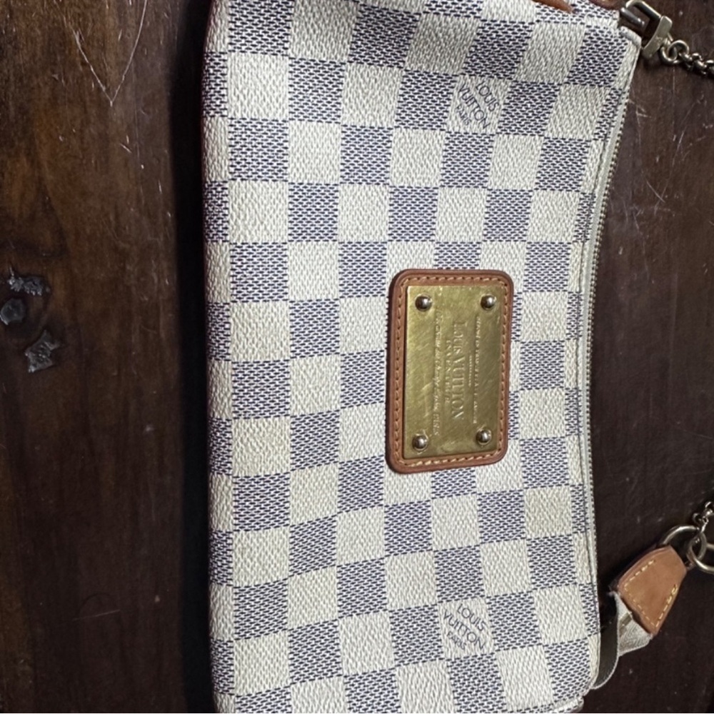 Louis Vuitton Bag - Picture 2 of 6